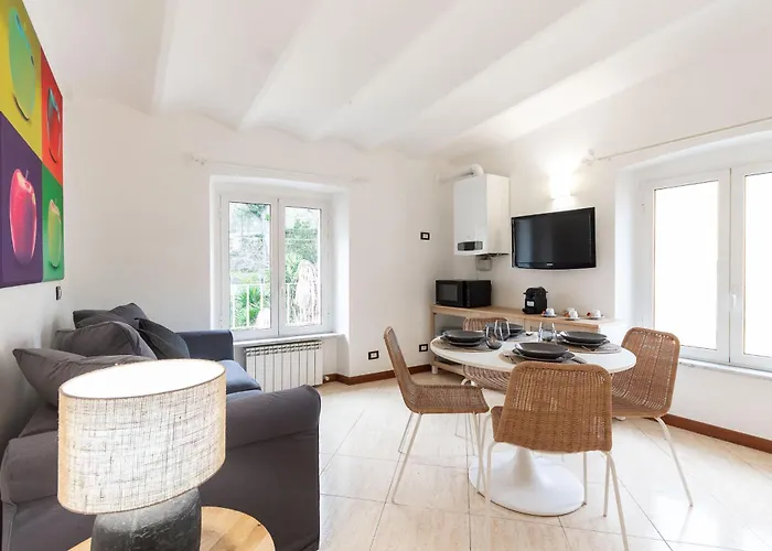 Centro - 250m Stazione Ferroviaria * ジェノヴァ